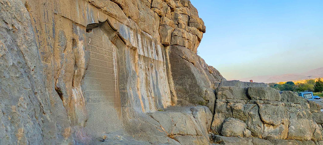 نقش برجسته گودرز