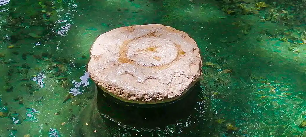 ساعت سنگی