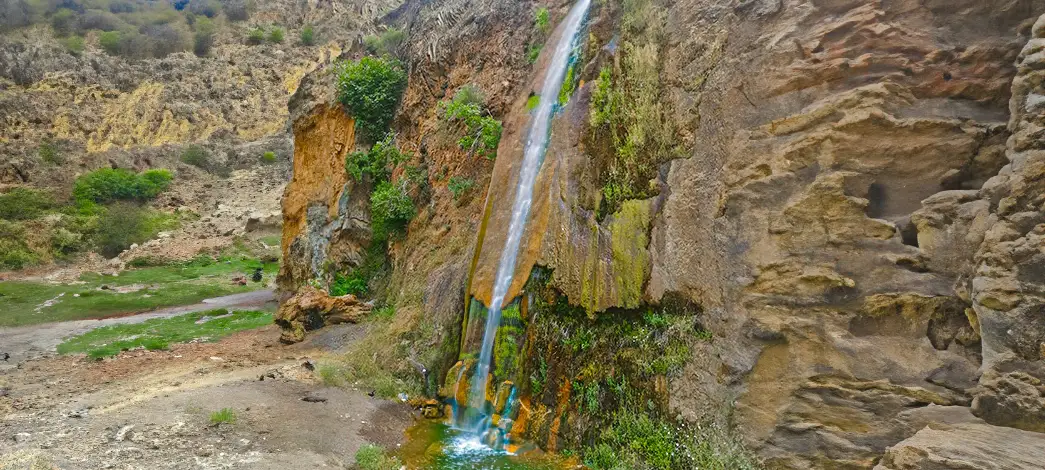 آبشار دری بر شاخص