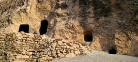 غار خالوحسین کوهکن